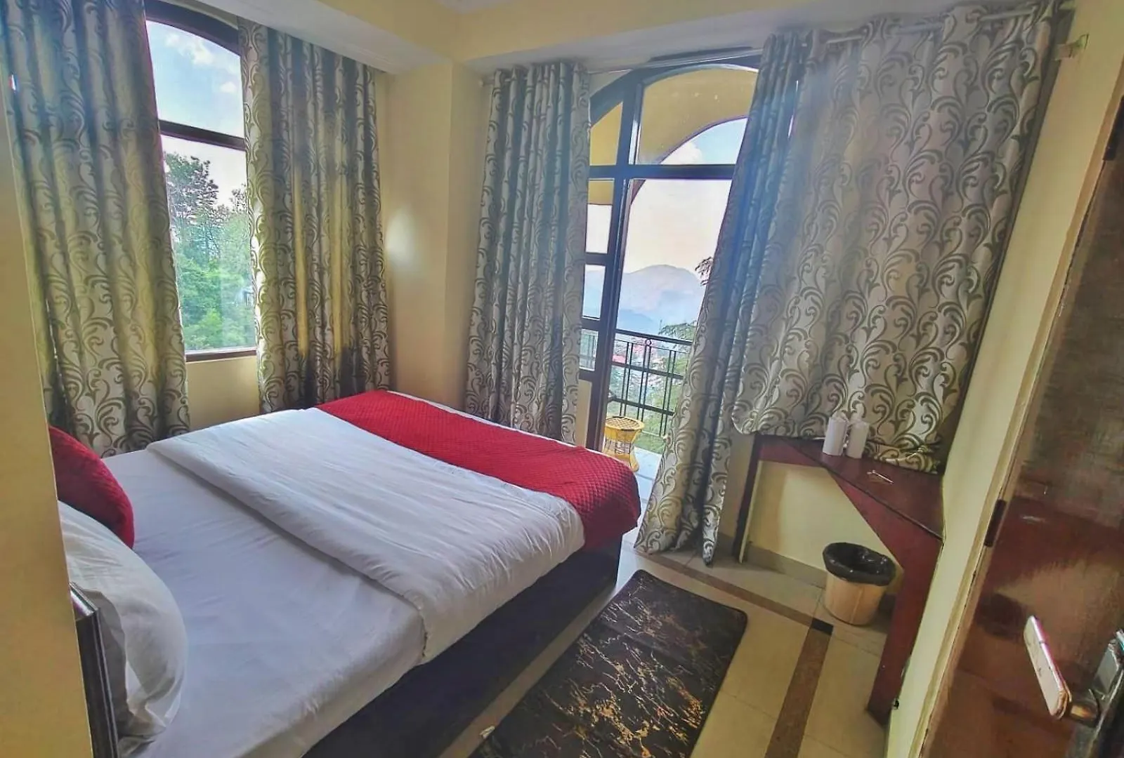 ***  Hotel Taj Palace Near Mall Road Shimla India